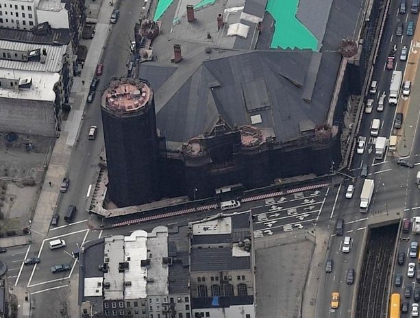 Atlantic Ave Armor: bedford av - Atlantic Ave Armory -5